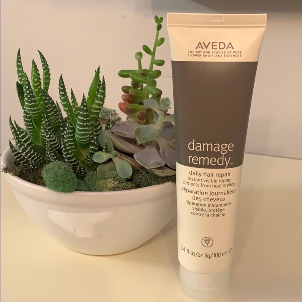 AVEDA  damage remedy daily hair repair